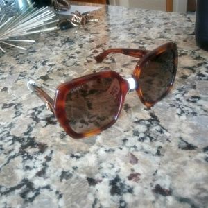 AUTHENTIC Woman Gucci sunglasses